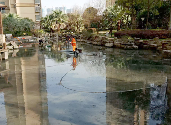 濮阳景观池淤泥清理