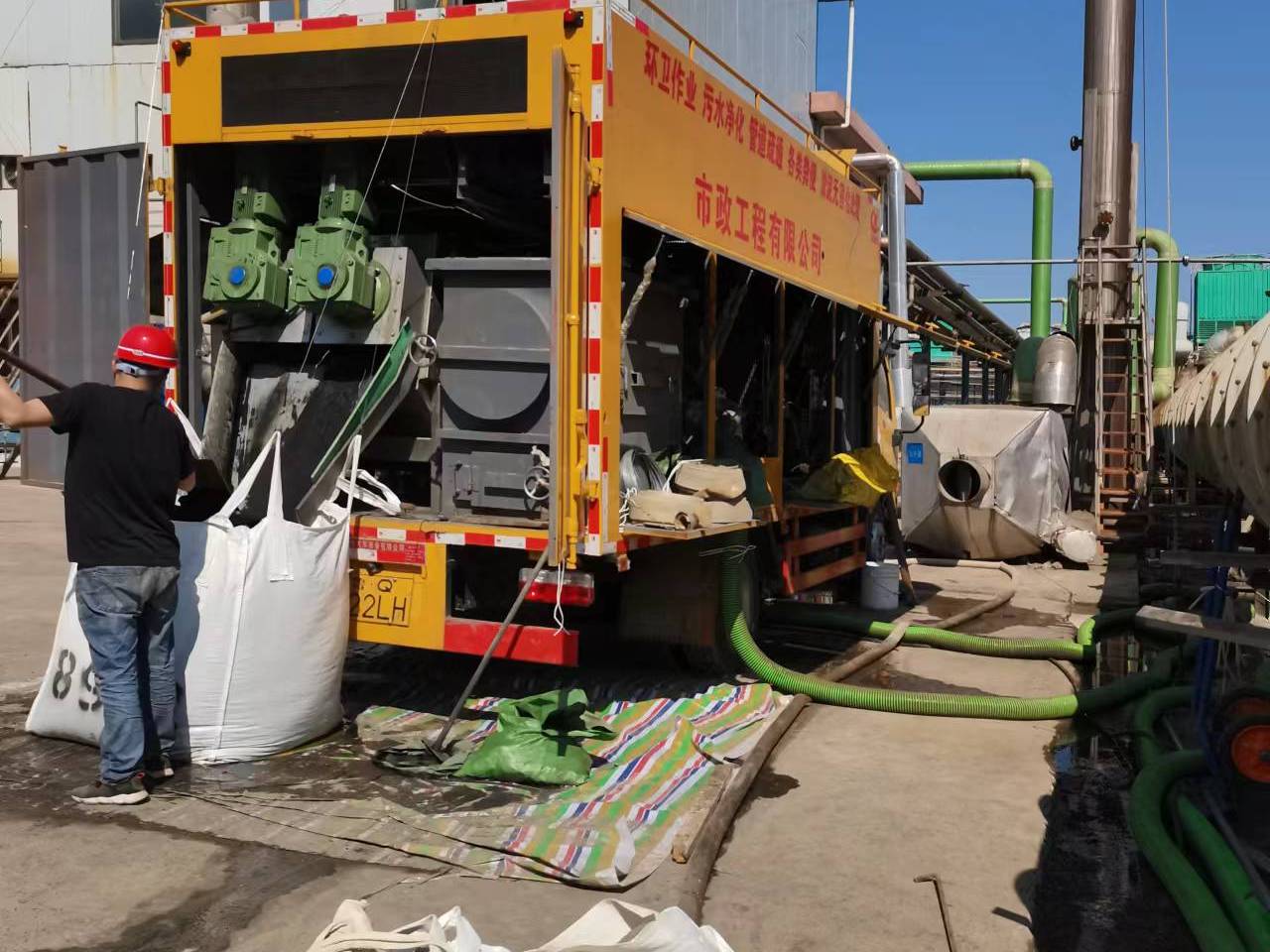 濮阳淤泥压干处理